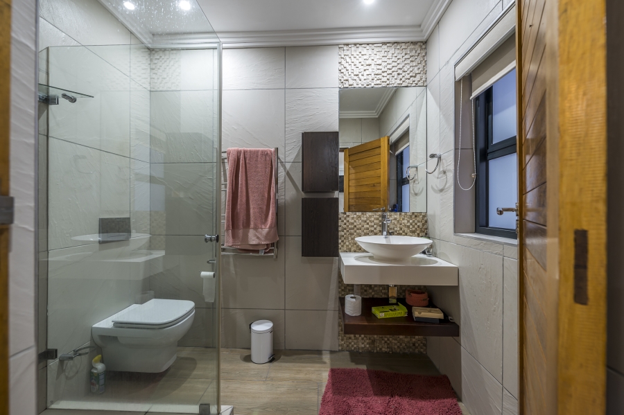 6 Bedroom Property for Sale in Mossel Bay Central Western Cape
